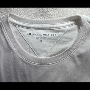 TOMMY HILFIGER shirt